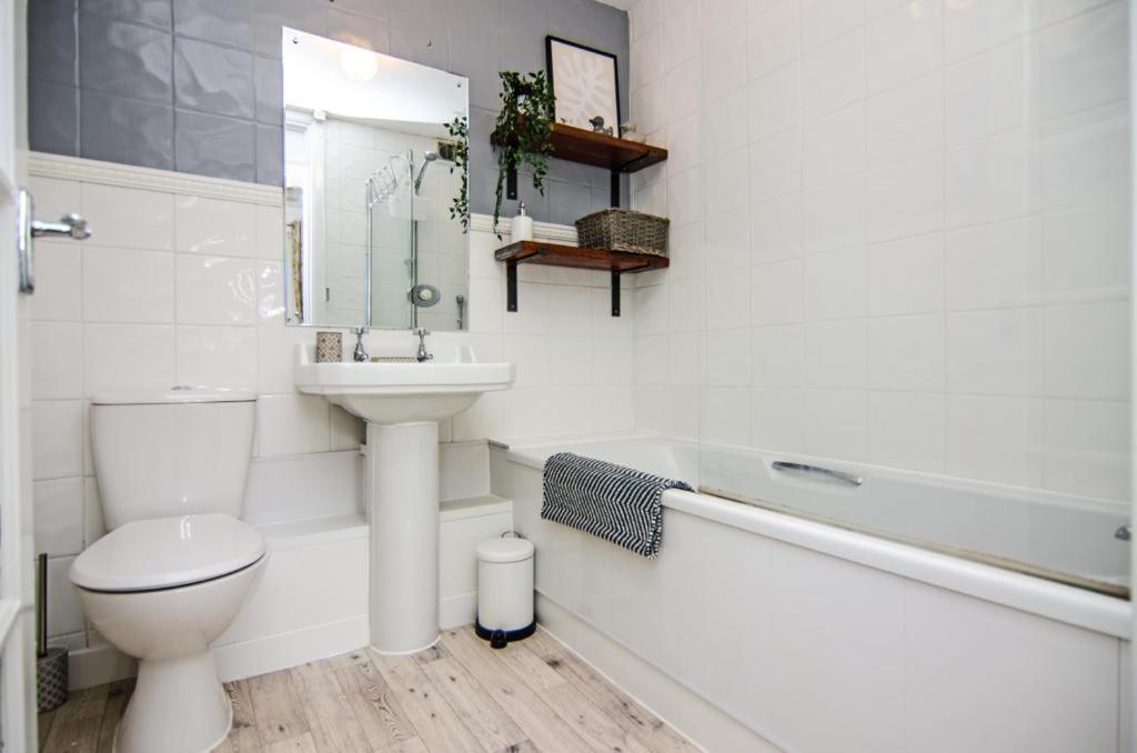 Cosy Lichfield Apartment מראה חיצוני תמונה