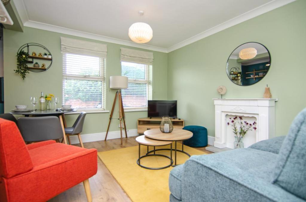 Cosy Lichfield Apartment מראה חיצוני תמונה