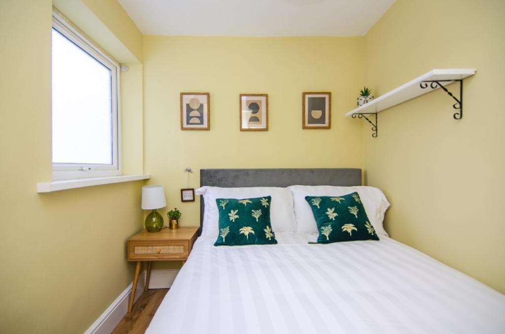 Cosy Lichfield Apartment מראה חיצוני תמונה