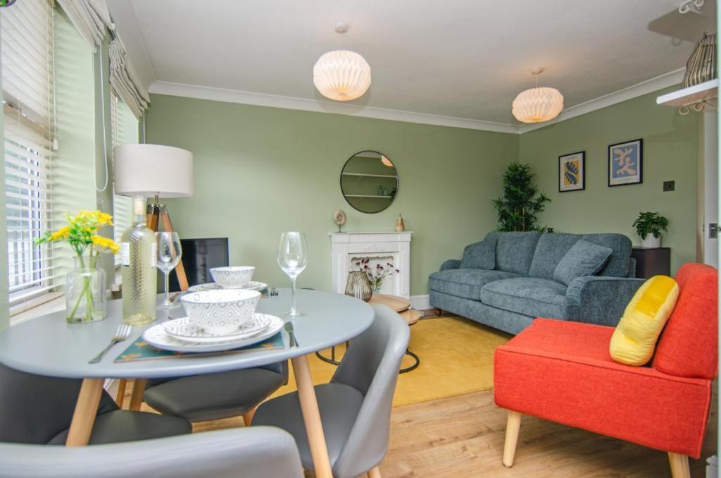 Cosy Lichfield Apartment מראה חיצוני תמונה